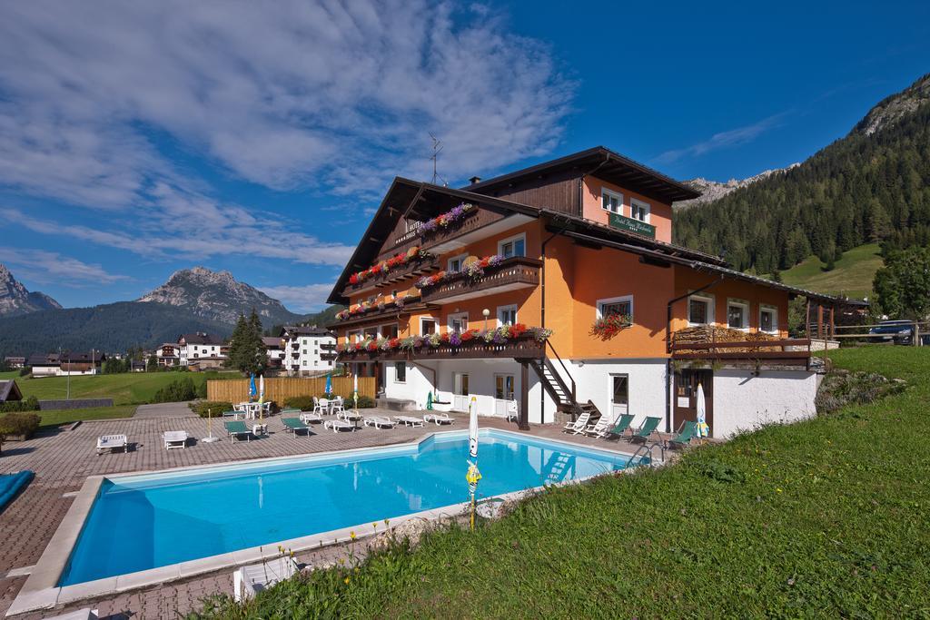 Hotel Haus Michaela Sappada Kültér fotó